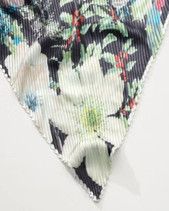 Tommy Bahama Amaryllis Pleated Diamond Scarf Black Best