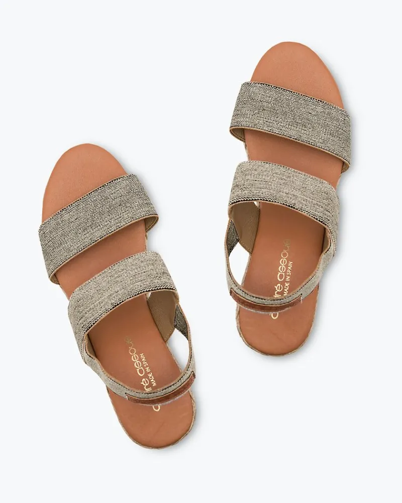 Tommy Bahama André Assous Allison Stretch-Linen Wedges Black/Beige Outlet